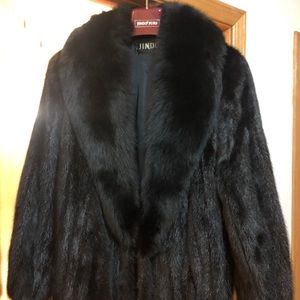 Beautiful Jindo mink coat like new XL